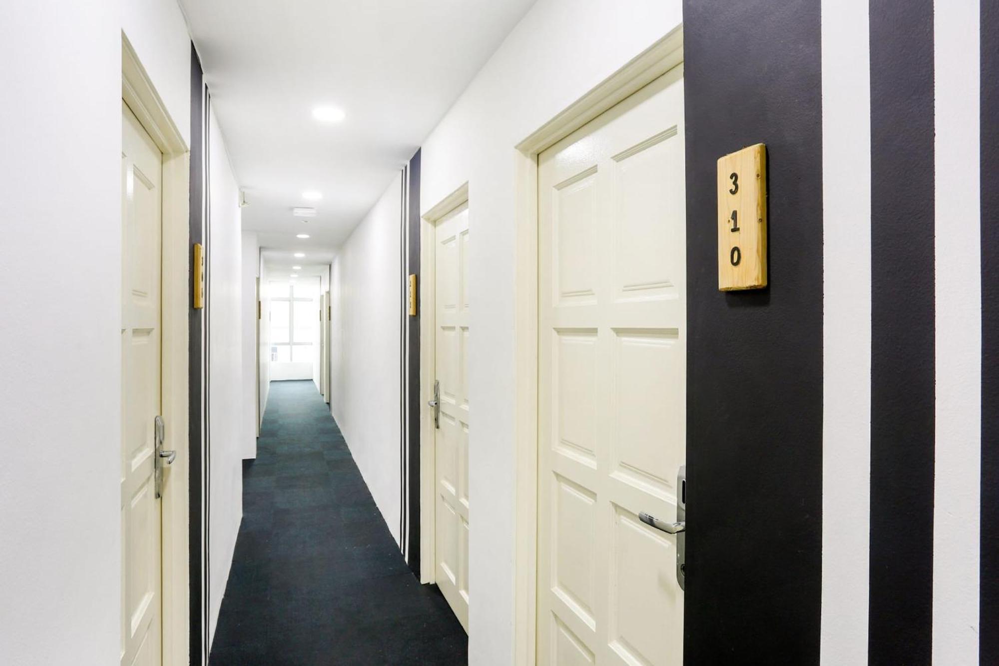Oyo 90460 Hotel Kl2F Rest & Go Shah Alam Exterior foto